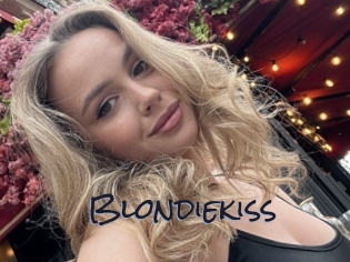 Blondiekiss