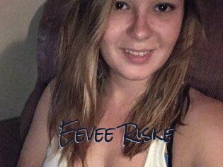 Eevee_Riske